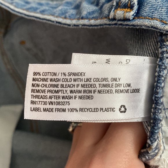 Universal Thread Double Button High Rise Shorts size 6/28R - Picture 9 of 9